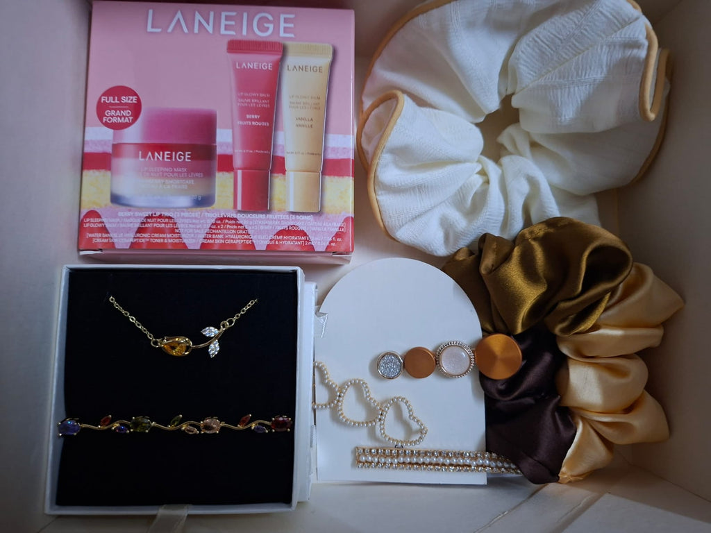 Golden Aura Luxury Hamper ✨